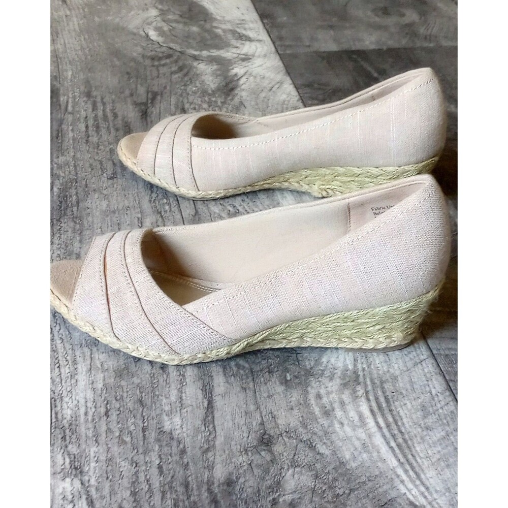 Coach And Four Women's 6.5 Beige Peep Toe Wedge Espadrille Heels